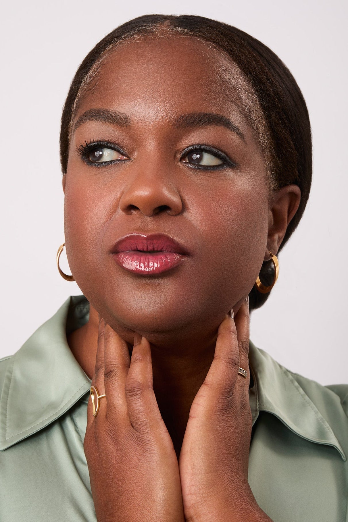 Headshot of woman with the Steel Gray Eyeliner applied.